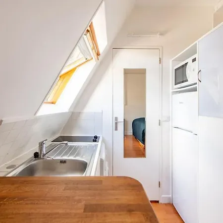 Centre Close To Major Attractions Apartment