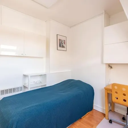 Centre Close To Major Attractions Apartment