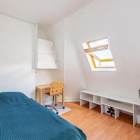 Centre Close To Major Attractions * Paris