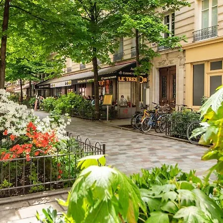 Centre Close To Major Attractions Paris